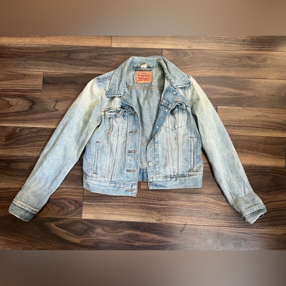 LEVI’S JEAN JACKET - Picture 1 of 1